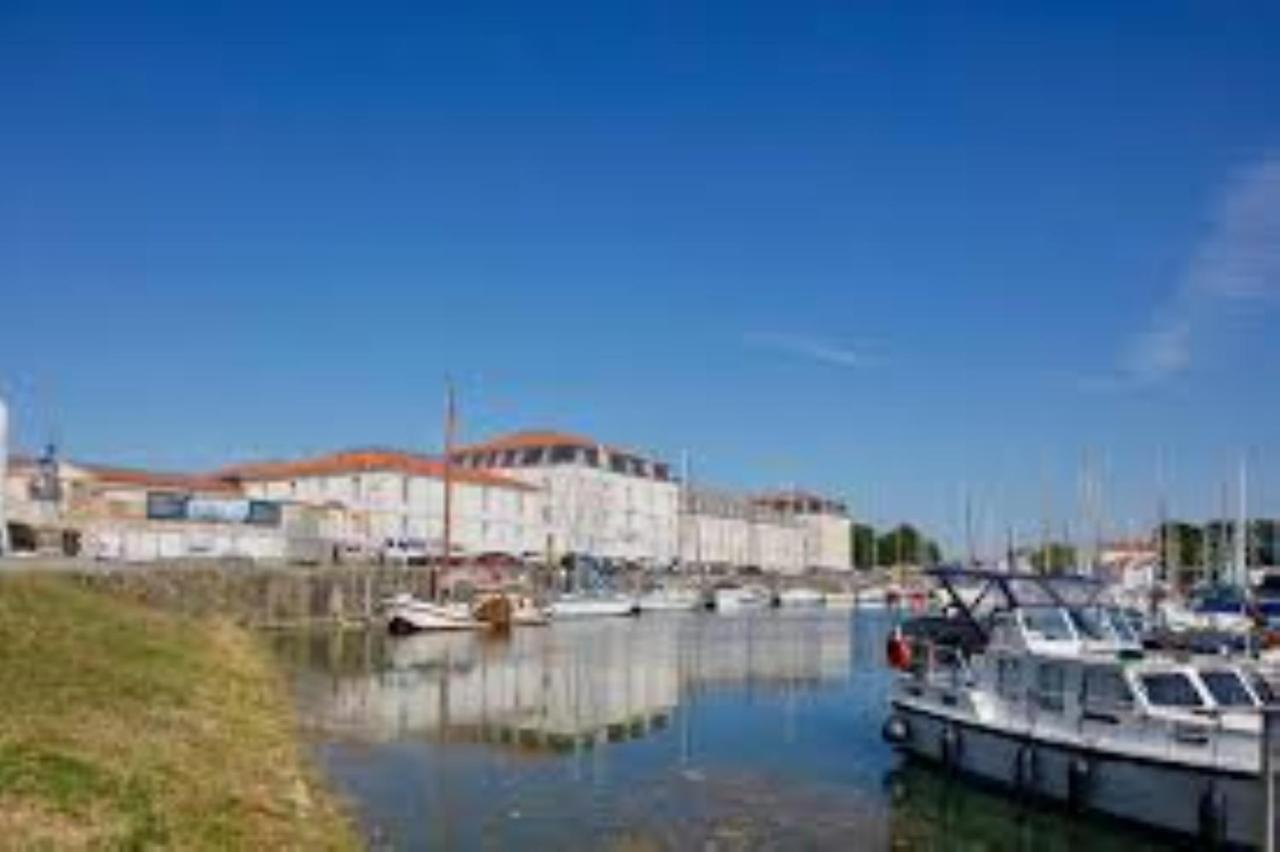 Résidence de la Corderie Royale - Meublés de Tourisme Rochefort-sur-Mer Extérieur photo